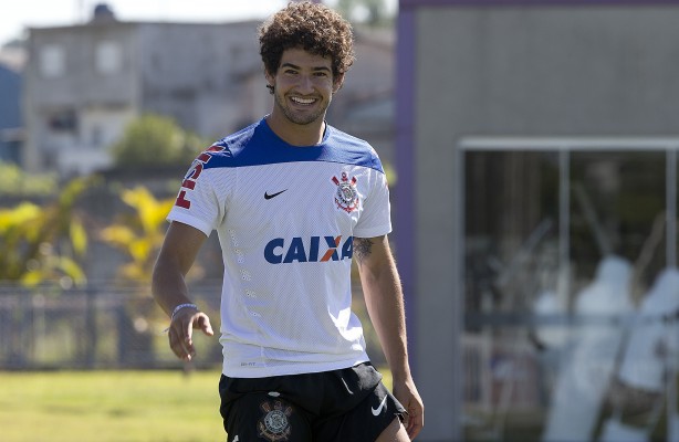 Pato pode abrir mão de uma bolada para ser jogador do São Paulo