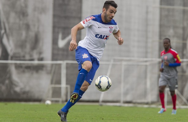 Bruno Henrique pode ser outro desfalque do Corinthians para a partida contra o Vitria