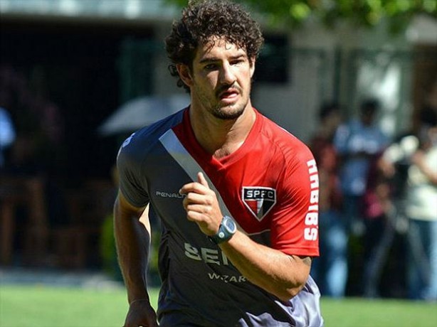 Jogador deve ficar no São Paulo até o final do ano