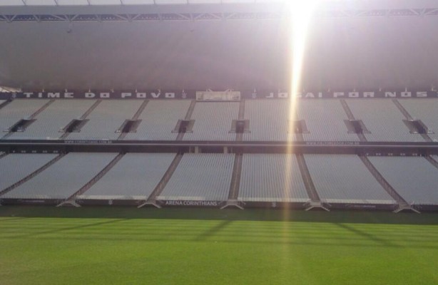 O nome do estádio é Arena Corinthians, mas UOL insiste em apelidar