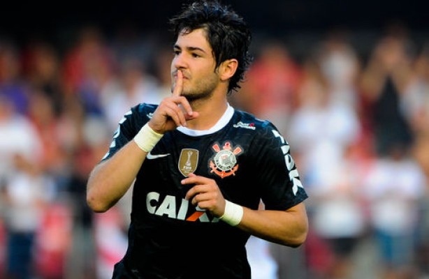 Pato já fez gol no São Paulo e mandou o time calar a boca, depois foi jogar lá
