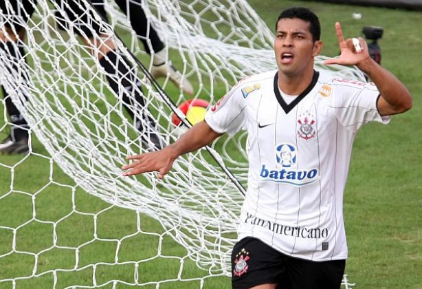 Andr Santos marcou gols em duas finais pelo Corinthians