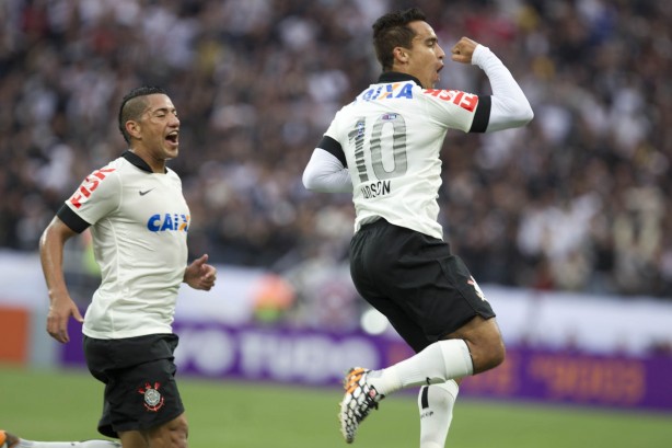 Jadson poderá enfrentar o São Paulo na Libertadores