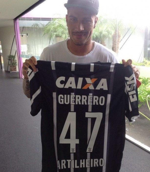 Guerrero recebeu camisa nmero 47 em homenagens aos gols marcados pelo Timo