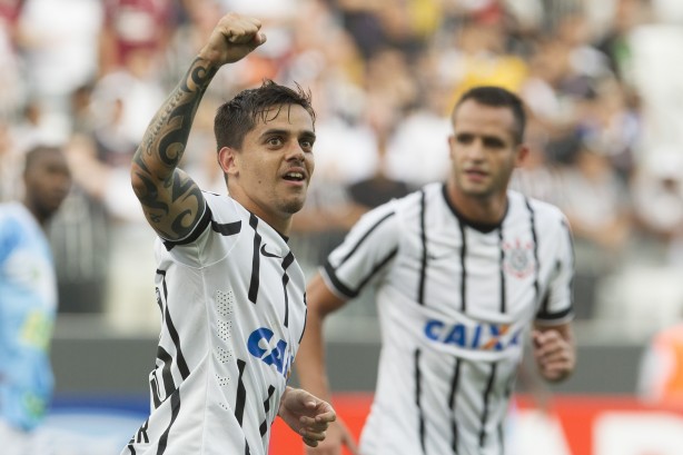 Renato Augusto marcou o gol do Corinthians na partida