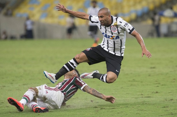 Corinthians ainda no levou nenhuma advertncia por reclamaes contra os rbitros