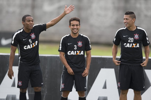 Elias pode estar perto de retornar ao Flamengo, clube que defendeu antes do Timo