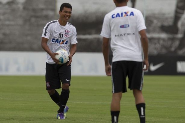 Gustavo Tocantins est de volta ao Corinthians