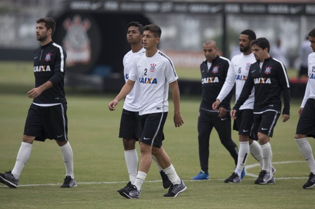 Tite prepara a equipe para enfrentar o Fluminense, no domingo