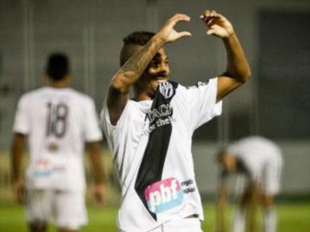 Corinthians est de olho em Biro Biro