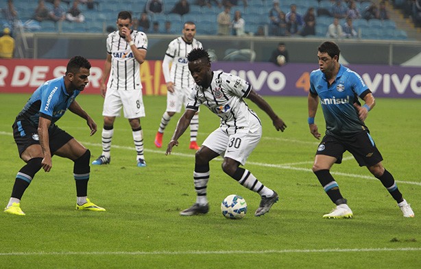 O atacante Stiven Mendoza fez o nico gol do Corinthians