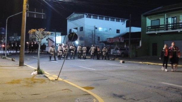 Polcia Militar contm briga antes de Joinville x Corinthians