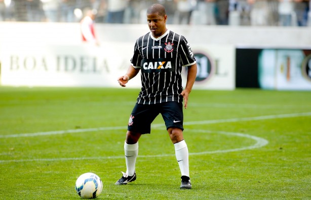 Marcelinho Carioca durante jogo de inaugurao da Arena, em maio de 2014