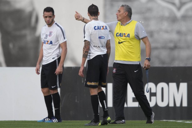 Tite definiu a equipe titular do Corinthians contra o Atltico-MG