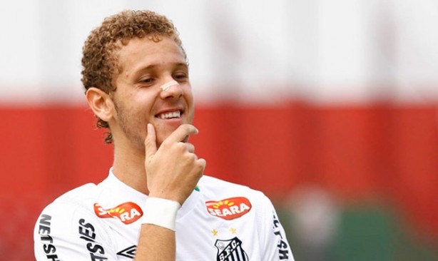 Vitor Hugo jogou no Santos antes de ir para o Corinthians