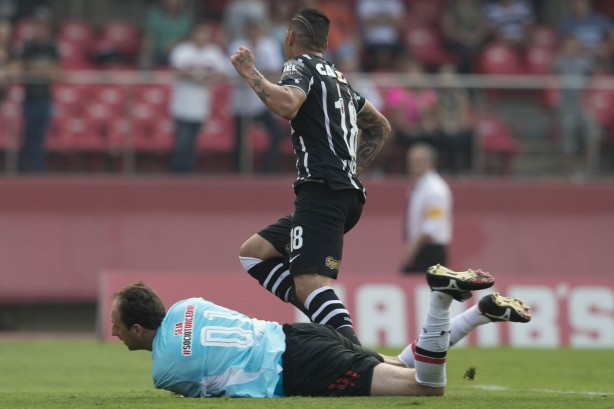 Luciano j marcou trs gols nos dois ltimos jogos do Corinthians