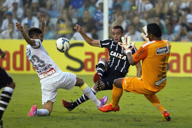 Nesta quarta-feira, Corinthians enfrenta o Santos na Vila Belmiro