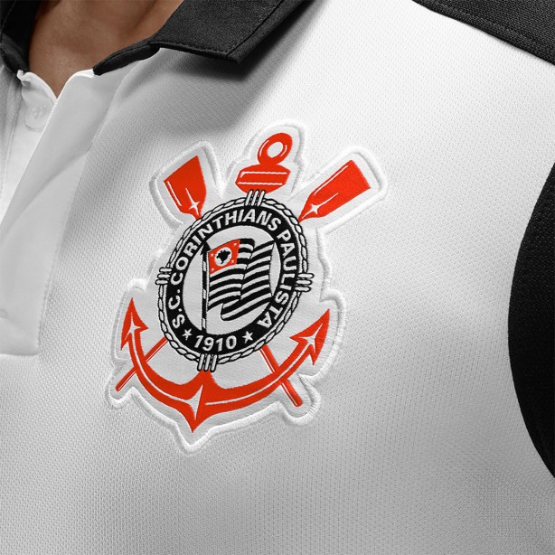 Corinthians estampar nome de Batman em todos os uniformes do clssico