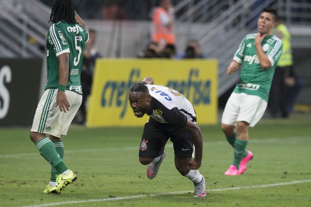Corinthians empatou contra o Palmeiras e agora tem cinco pontos de vantagem contra o Atltico-MG