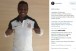 Ed�lson foi o modelo da nova camisa que ser� usada neste domingo