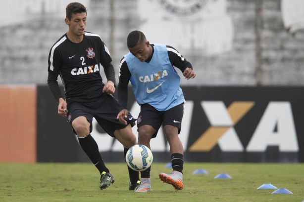 Marciel e Malcom entram em campo contra o Fluminense