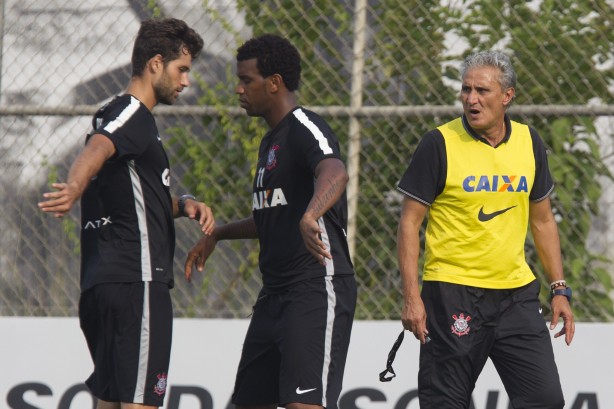 Motivo de orgulho para Tite, defesa do Corinthians  uma das mais disciplinadas do Brasileiro