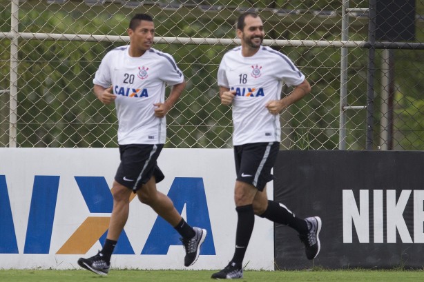 Ralf e Danilo esto entre os jogadores que o Corinthians tem pendncias