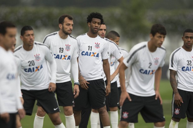 Renato Augusto est de volta ao time titular do Corinthians