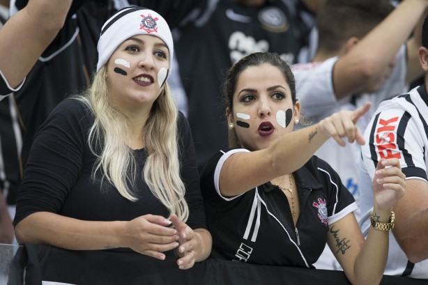 Corinthians vai apoiar outubro preto e branco por campanha contra cncer de mama