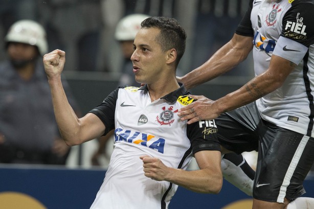 Rodriguinho marcou seu segundo gol consecutivo no Corinthians