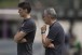 Com Tite operado, Corinthians tem treinador reserva em reapresenta��o