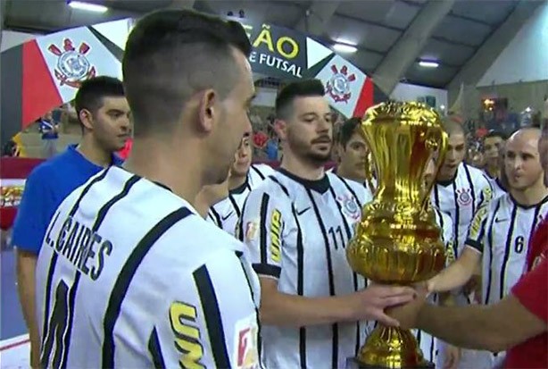 Trofeu da LPF conquistado pelo Corinthians