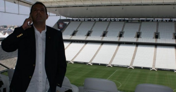 Cacau Cotta em visita  Arena Corinthians nesta quinta-feira