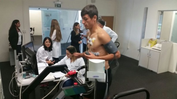 Marciel realizando exames no Corinthians nesta tera-feira