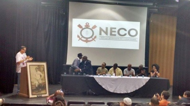 NECO discutiu a consciência negra no futebol e no Corinthians