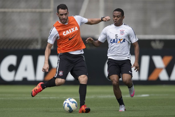 Renato e Elias jogam juntos na Seleo e no Corinthians