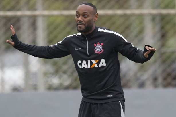 Love foi um dos destaques do Corinthians no Brasileiro de 2015