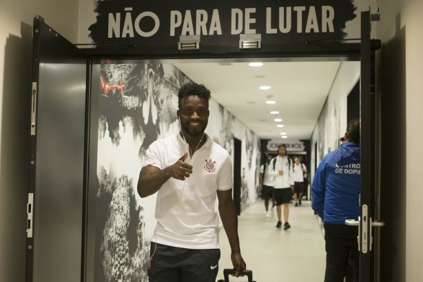 Em alta no exterior, Mendoza pode retornar ao Corinthians em 2017