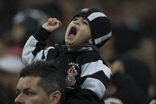Corinthians vai dando show nas arquibancadas