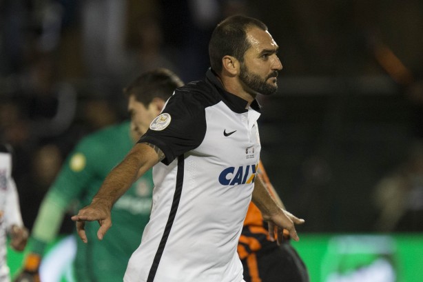 Danilo foi o autor do primeiro gol do Corinthians em 2016