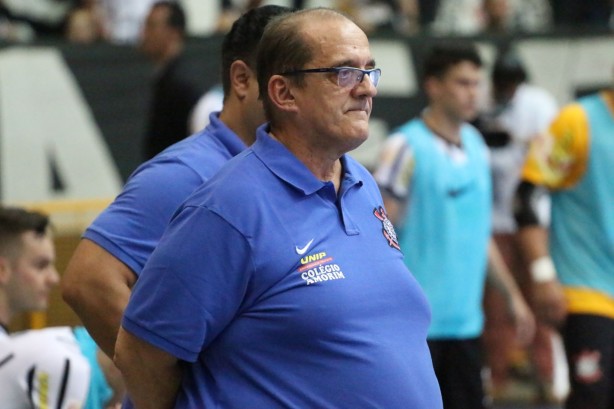 Fernando Ferretti viu sua equipe triunfar na Liga Futsal