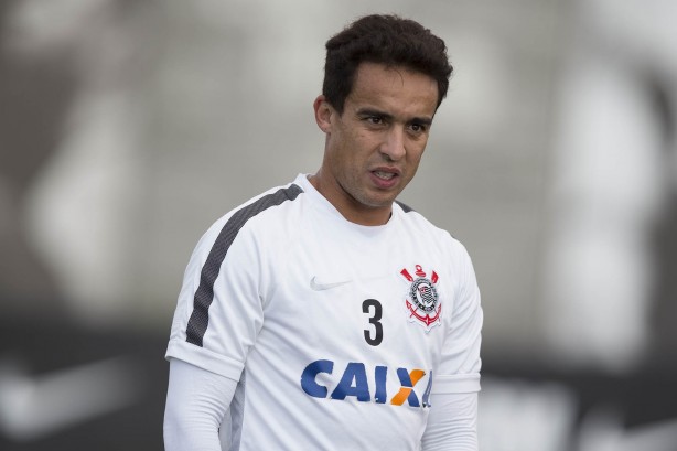 Sem Jadson, negociado com o futebol chinês, Tite tem duas boas opções para o meio de campo do Corinthians