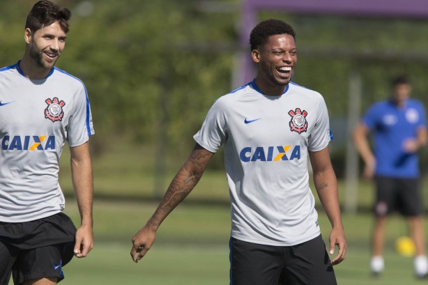 'Rindo à toa' - Felipe e André iniciam clássico contra o São Paulo. VAI CORINTHIANS!