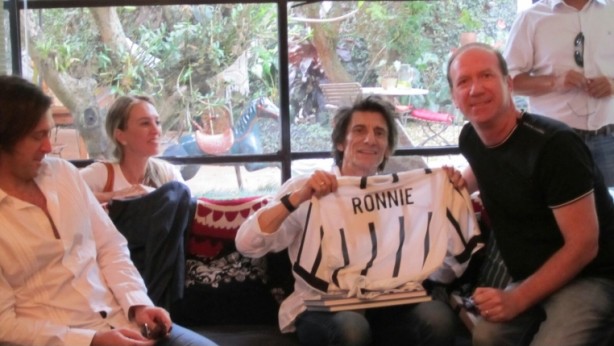'Ronnie' ganhou a camisa do Corinthians neste domingo