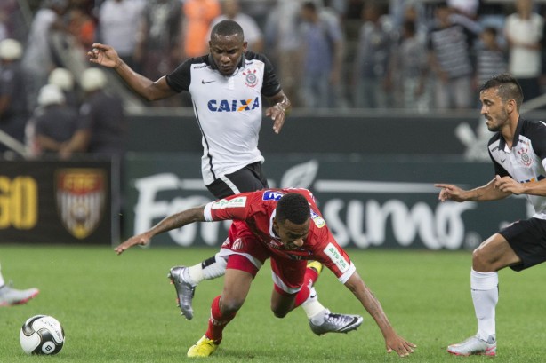 Willians jogou em nove dos 13 jogos do Corinthians da temporada