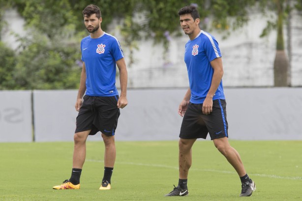 Felipe e Balbuena se encontraro no duelo entre Brasil e Paraguai, na prxima tera-feira