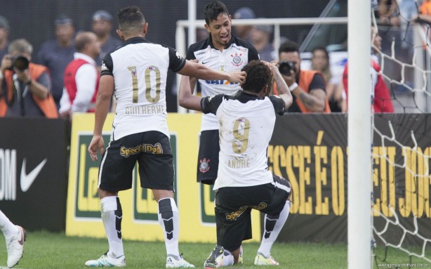 André anotou o segundo gol do Corinthians na goleada sobre o Red Bull