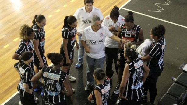 Corinthians/Americana foi vice-campeão da LBF 2016