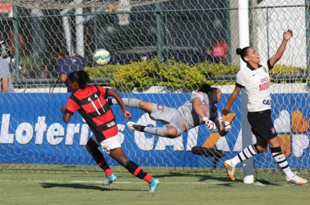Flamengo bateu Corinthians por 3 a 2