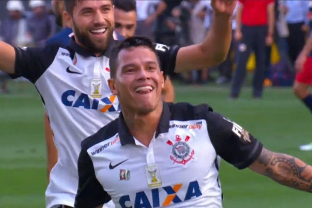 Giovanni Augusto comemorou seu primeiro gol pelo Corinthians na Arena